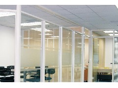 What are the performance characteristics of single piece non insulated fireproof glass